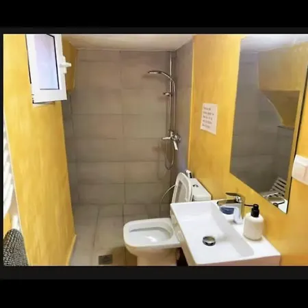 Nyaraló Traditional Detached Corfu House, 50m To Village Square *