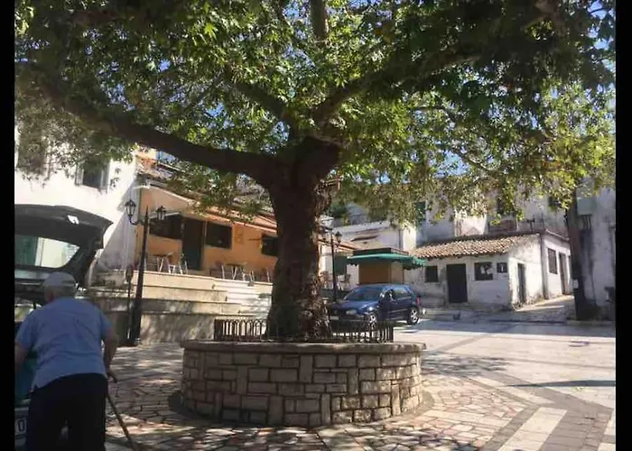 Traditional Detached Corfu House, 50m To Village Square * Λιαπάδες