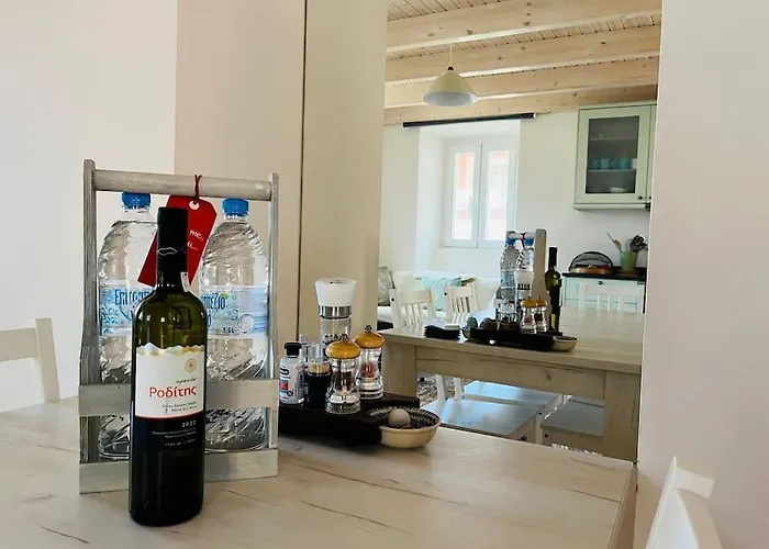 Σπίτι διακοπών Traditional Detached Corfu House, 50m To Village Square *